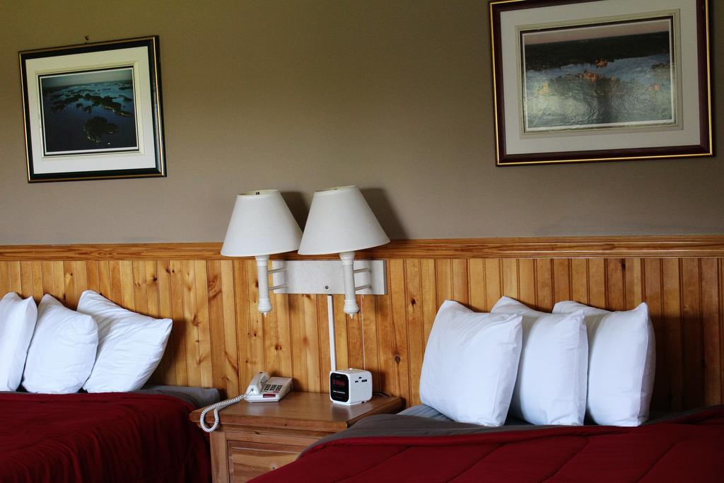 Stone Fence Resort 오그덴스버그 외부 사진